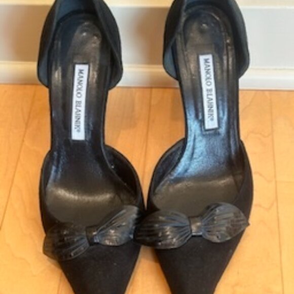Manolo Blahnik Black Suede Pumps - Picture 2 of 8